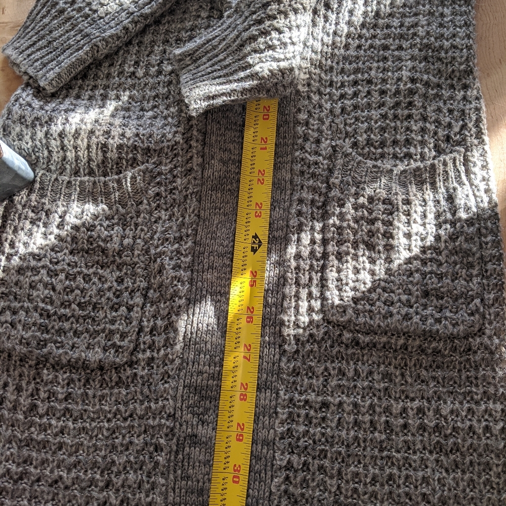 !!!!!!5 bucks is the lowest it will let me post!!! Women's Long cardigan sweater